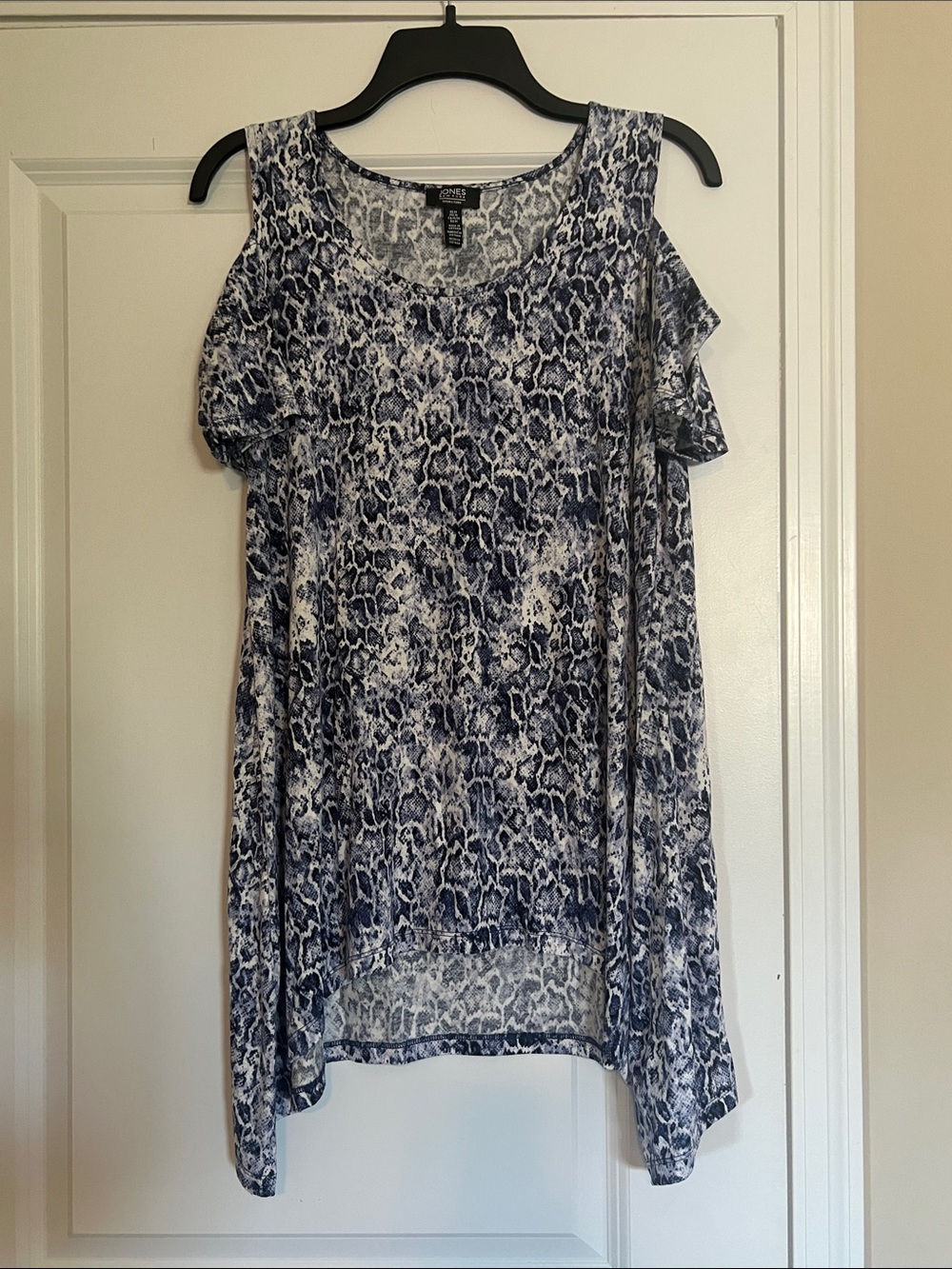 Jones New York Navy and White Cold-Shoulder Tunic with Snake Print